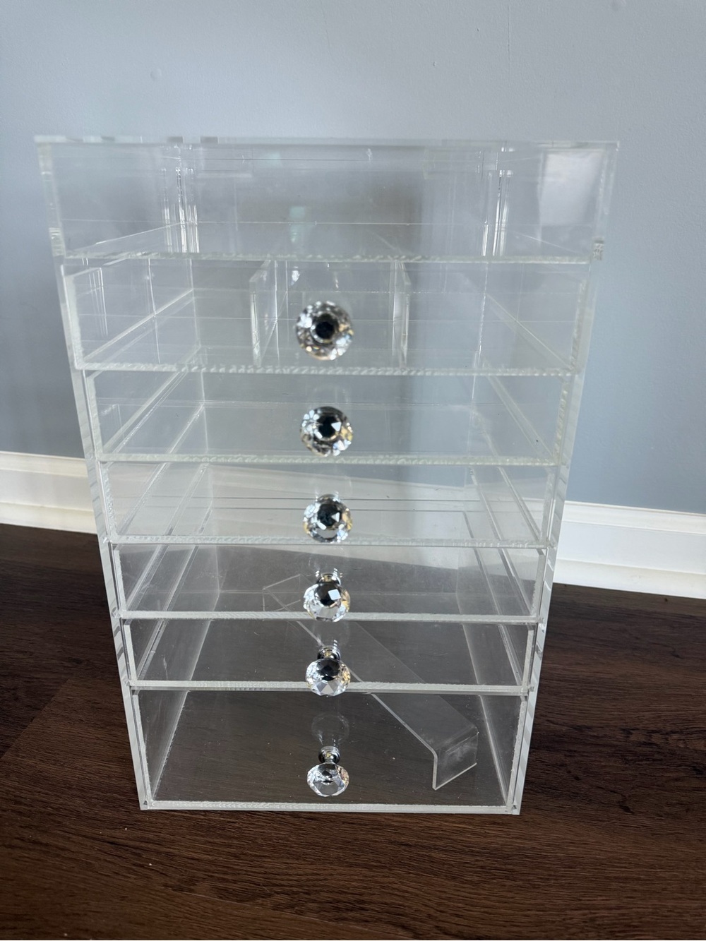 Clear Acrylic Makeup Organizer with Crystal Knobs - Transparent